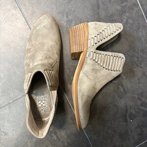 Vince Camuto VC-PEVISTA Foxy True Suede Ankle Booties - Size 9M - EUC